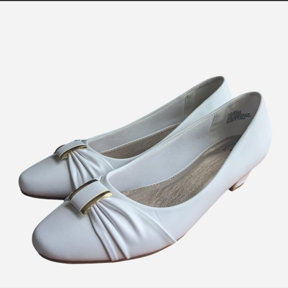 White Air Flex Pumps